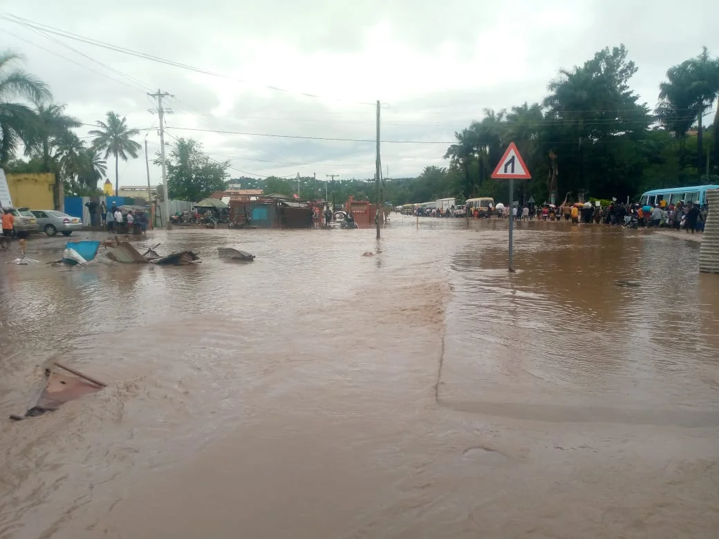Govt offers relief to Mwanza flood victims